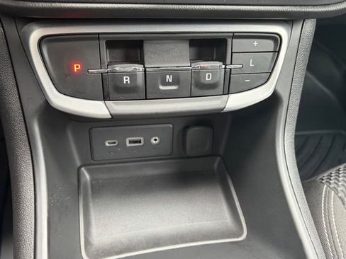 Used 2023 GMC Terrain SLE w/ Driver Convenience Package AWD/4WD image 24