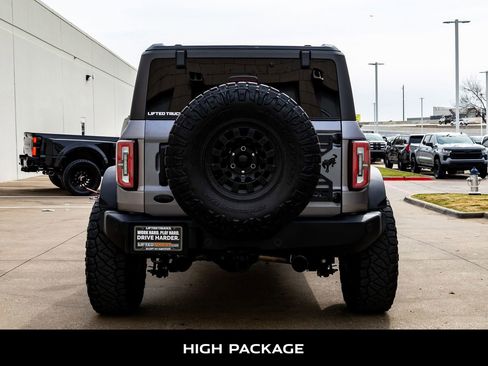 Used 2023 Ford Bronco Wildtrak image 7