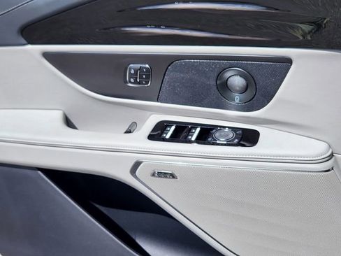 New 2026 Lincoln Nautilus Premier w/ Equipment Group 102A AWD/4WD image 9
