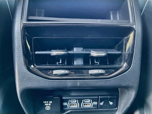 Used 2022 Jeep Grand Cherokee Limited AWD/4WD image 33