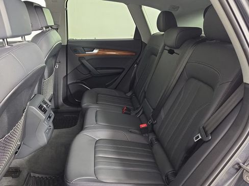 Used 2023 Audi Q5 2.0T Premium w/ Convenience Package AWD/4WD image 22