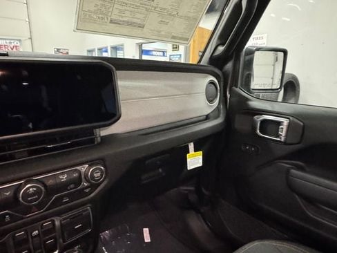 New 2026 Jeep Wrangler Unlimited Sport image 30