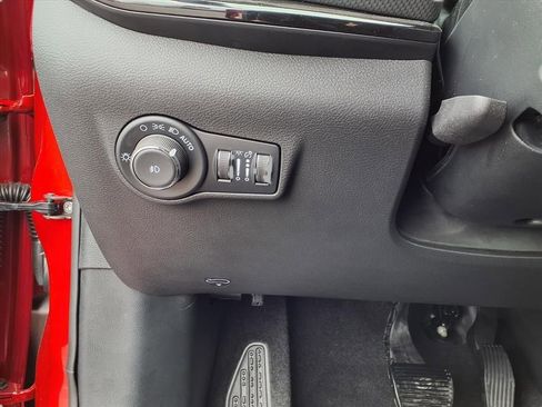 New 2026 Jeep Compass Latitude AWD/4WD image 16