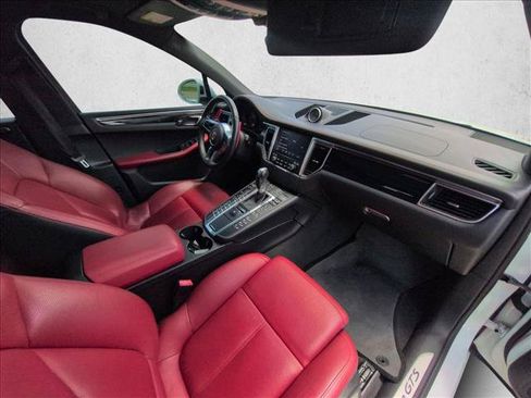 Used 2017 Porsche Macan GTS AWD/4WD image 22