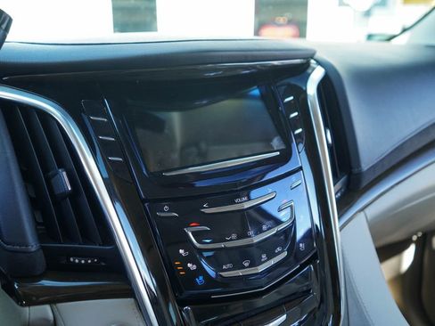 Used 2020 Cadillac Escalade Luxury image 20