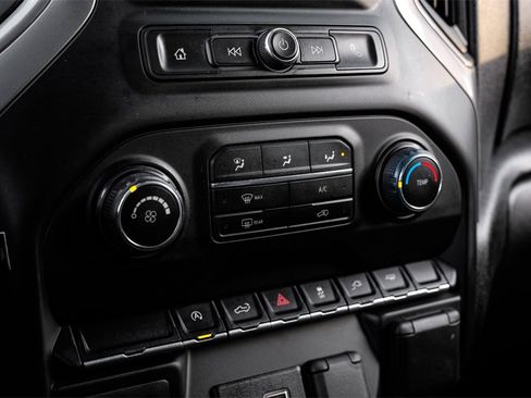 Used 2022 Chevrolet Silverado 1500 Custom w/ Safety Confidence Package image 21