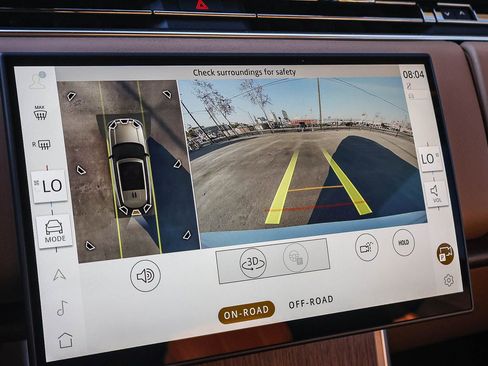 Certified 2025 Land Rover Range Rover SE image 39