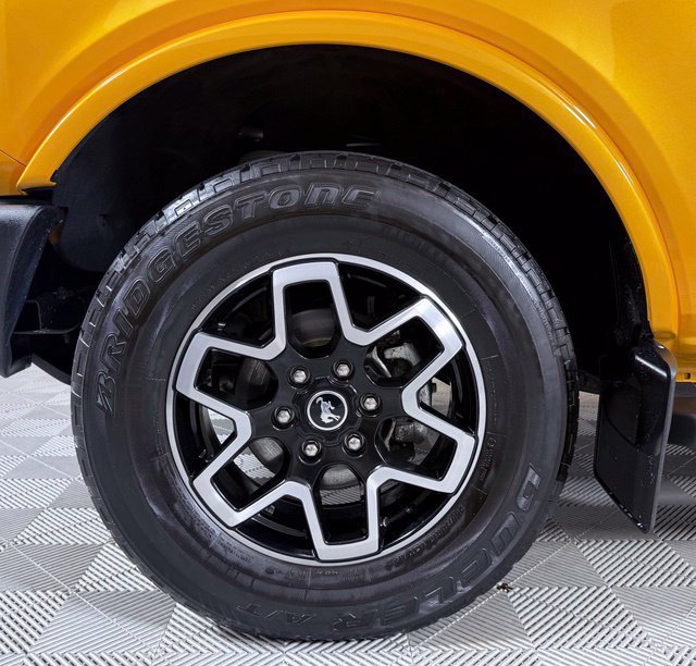 Used 2022 Ford Bronco Outer Banks AWD/4WD image 9