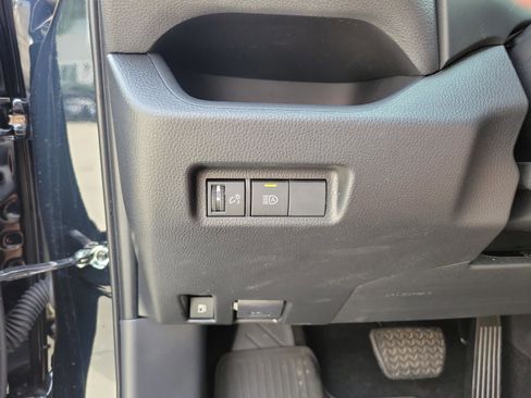 Certified 2025 Toyota RAV4 LE AWD/4WD image 23