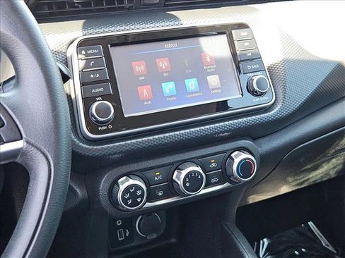 Used 2021 Nissan Kicks S FWD image 19