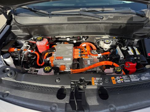 Used 2023 Chevrolet Bolt EUV Premier w/ Sun & Sound Package image 20