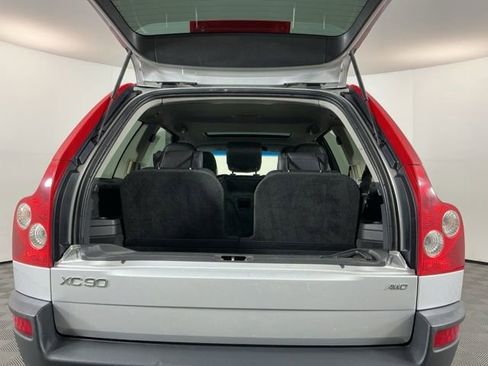 Used 2005 Volvo XC90 2.5T AWD/4WD image 25