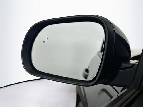 Used 2025 Kia Soul LX w/ LX Technology Package image 16