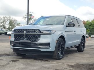 New 2026 Lincoln Navigator Reserve w/ Jet Appearance Package AWD/4WD video 2