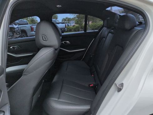 Used 2019 BMW 330i Sedan w/ Convenience Package RWD image 13