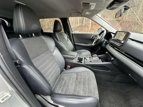 Used 2024 Mitsubishi Outlander SE image 29