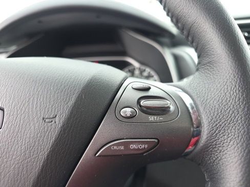 Used 2024 Nissan Murano SV w/ SV Midnight Edition Package image 17