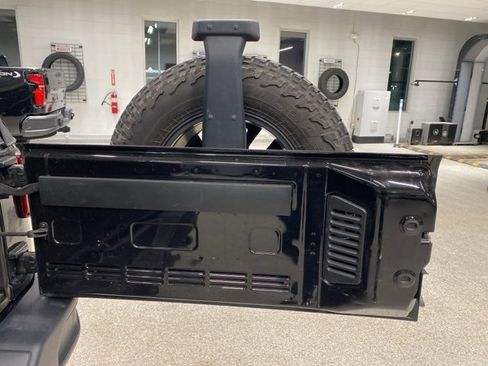 Used 2018 Jeep Wrangler Unlimited Sport S image 8