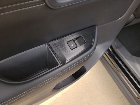 Certified 2024 Nissan Rogue SV w/ SV Premium Package FWD image 15