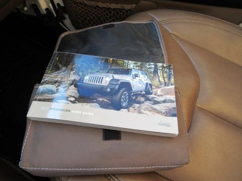 Used 2017 Jeep Wrangler Unlimited Sahara w/ Dual Top Group image 30