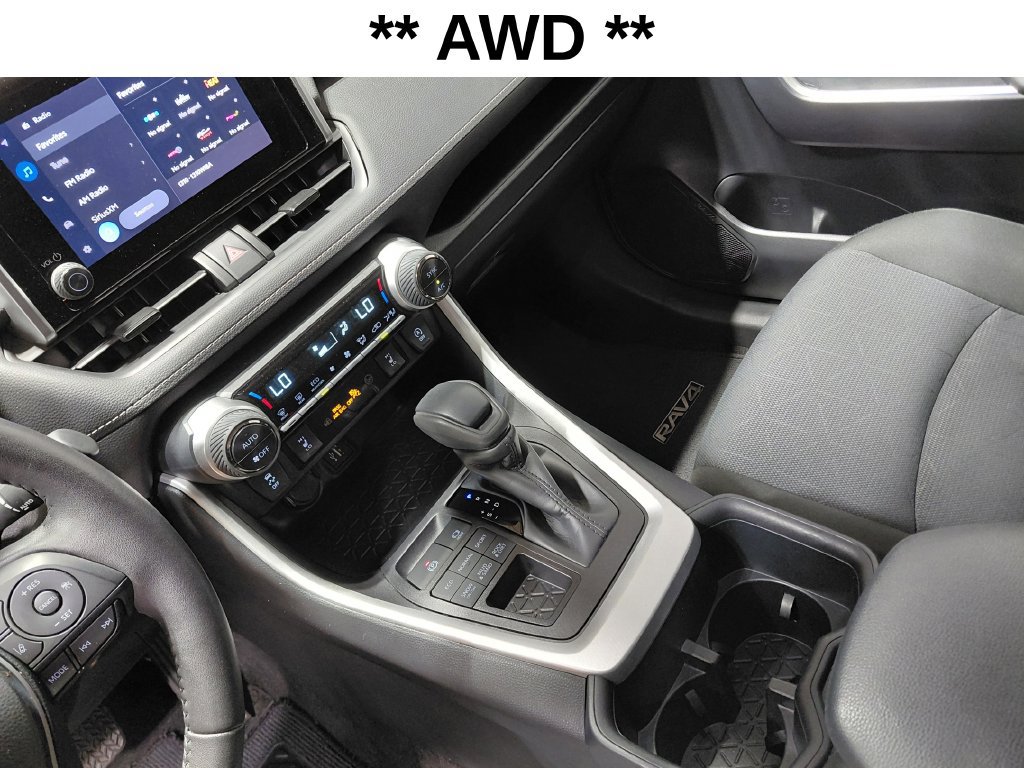 Used 2025 Toyota RAV4 XLE w/ Weather Package AWD/4WD image 5