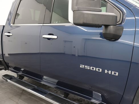 Used 2021 Chevrolet Silverado 2500 LTZ w/ LTZ Convenience Package AWD/4WD image 25