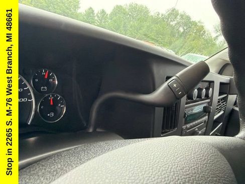 Used 2019 Chevrolet Express 3500 w/ Driver Convenience Package RWD image 21