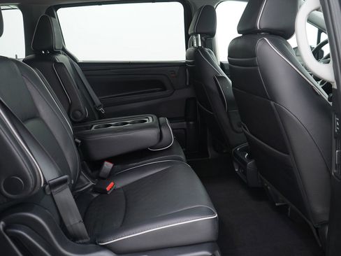 Used 2023 Honda Odyssey Elite image 14