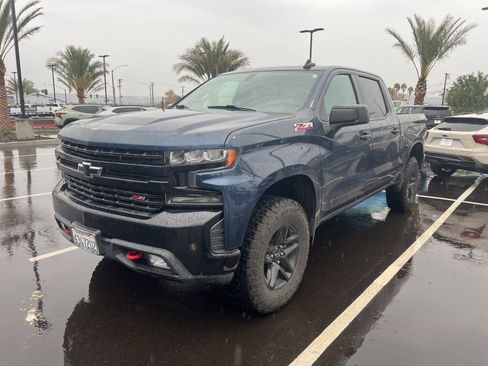 Used 2019 Chevrolet Silverado 1500 LT Trail Boss image 2