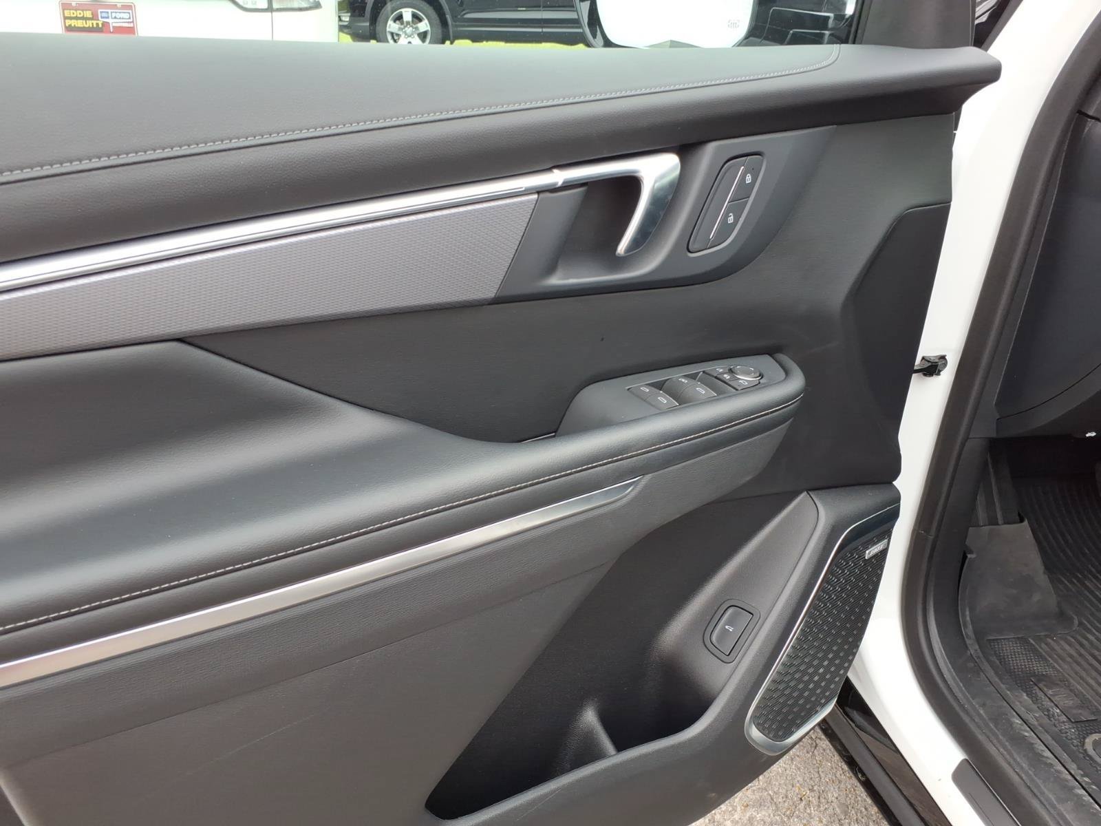 Used 2025 Buick Enclave Sport Touring FWD image 10