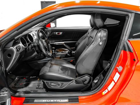 Used 2018 Ford Mustang GT Premium RWD image 24
