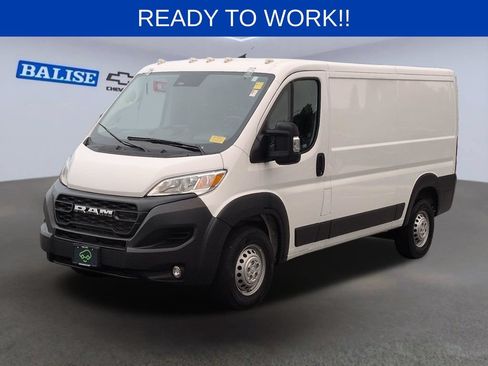 Used 2025 RAM ProMaster 2500 w/ Convenience Group FWD image 8