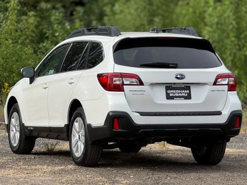 Used 2019 Subaru Outback 2.5i Premium AWD/4WD image 5