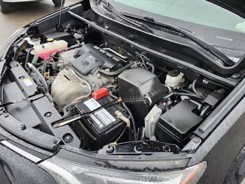 Used 2018 Toyota RAV4 LE w/ All Weather Liner Package image 33