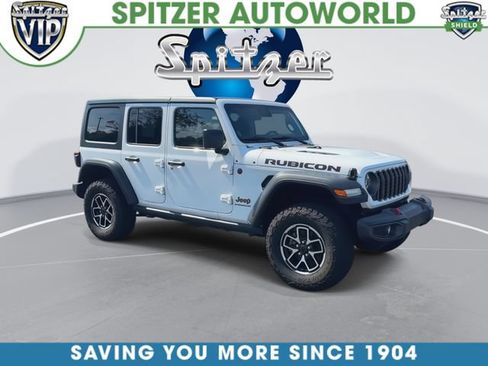 Used 2025 Jeep Wrangler Unlimited Rubicon AWD/4WD image 2