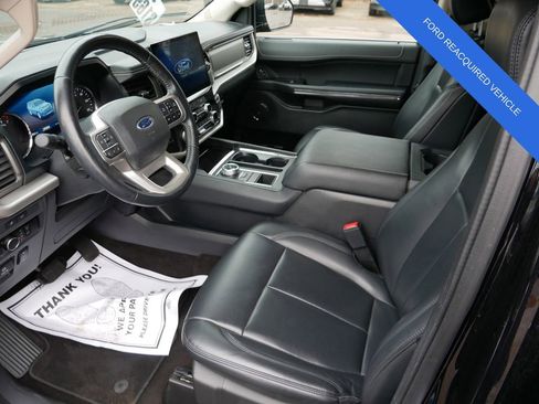 Used 2023 Ford Expedition XLT RWD image 14