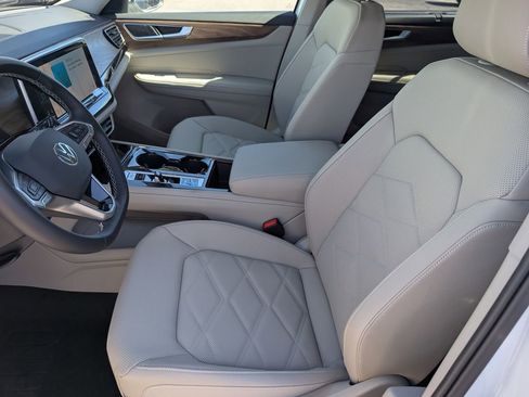 New 2026 Volkswagen Atlas SE image 10