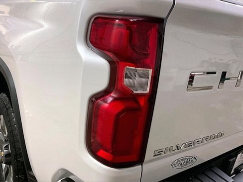 Used 2022 Chevrolet Silverado 3500 High Country image 8