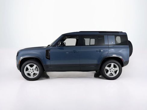 Used 2020 Land Rover Defender 110 SE AWD/4WD image 2