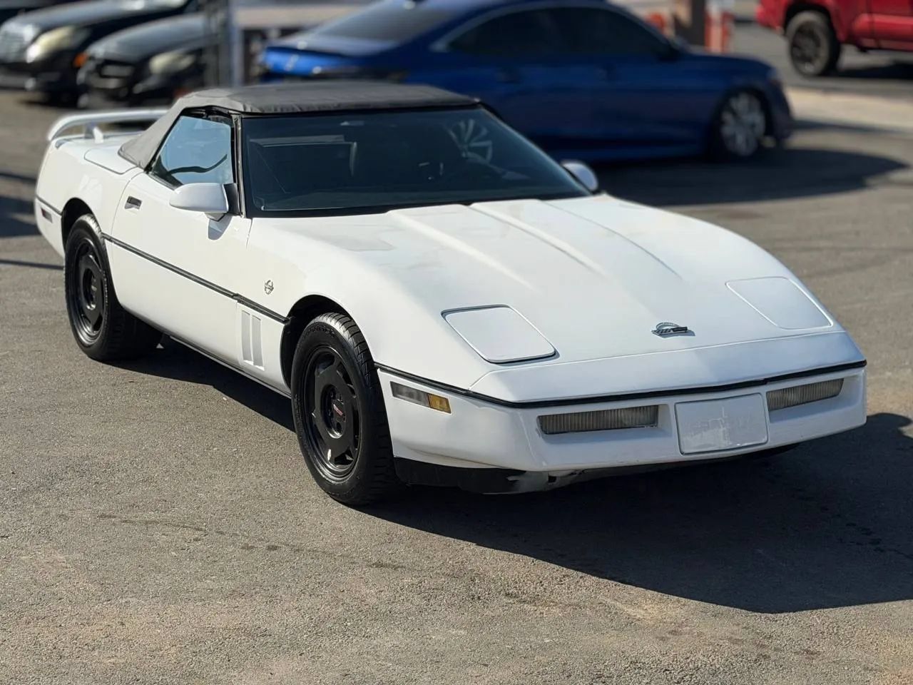 Used 1988 Chevrolet Corvette Convertible RWD image 2