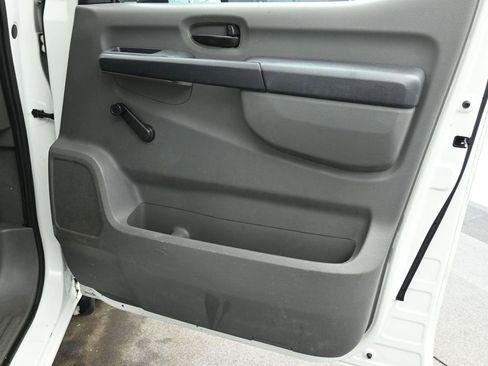 Used 2014 Nissan NV 2500 S image 14