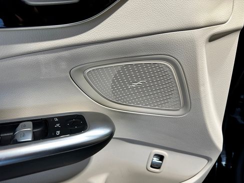 Certified 2023 Mercedes-Benz C 300 4MATIC Sedan image 13