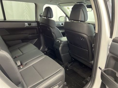 Used 2025 Hyundai Santa Fe SEL image 26