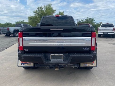 Used 2022 Ford F450 Platinum w/ FX4 Off-Road Package AWD/4WD image 4