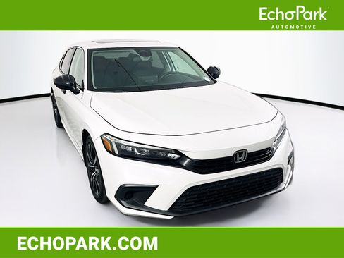 Used 2024 Honda Civic EX image 1