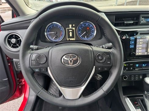Used 2019 Toyota Corolla XSE image 19