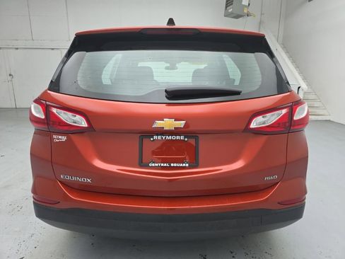 Used 2020 Chevrolet Equinox LS w/ LPO, Floor Liner Package AWD/4WD image 10