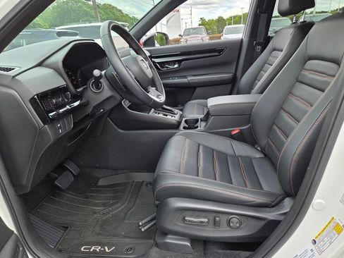 Used 2025 Honda CR-V Sport Touring image 5