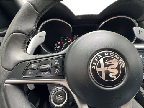 Used 2018 Alfa Romeo Stelvio Ti Sport AWD/4WD image 40