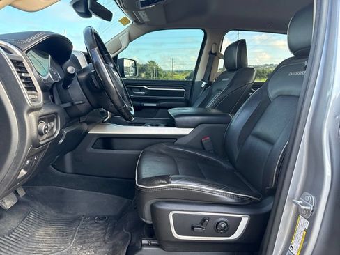 Used 2020 RAM 1500 Laramie AWD/4WD image 6